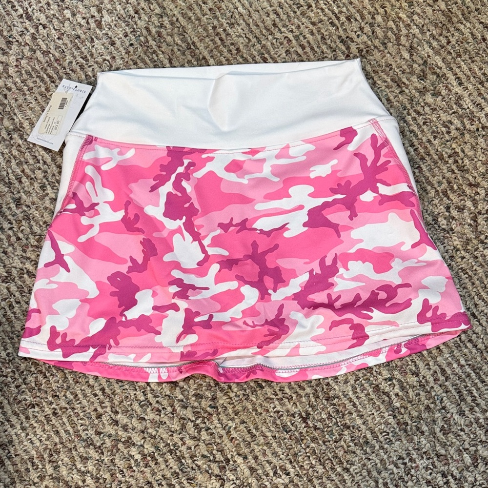 NWT Faye & Florie Pink Camouflage athletic skirt